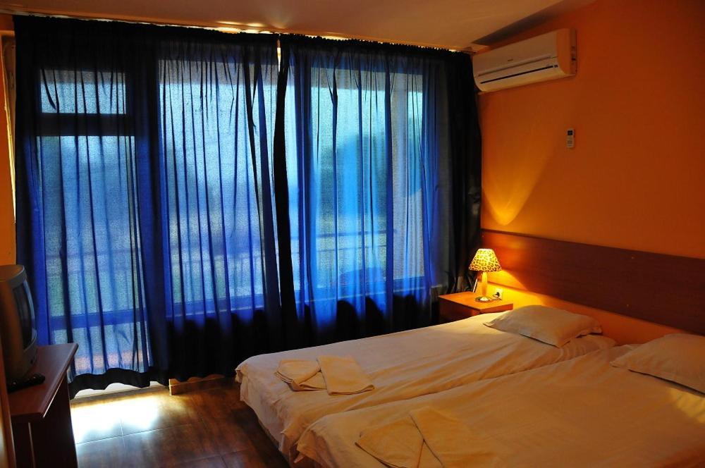 Hotel Surf Primorsko Habitación foto