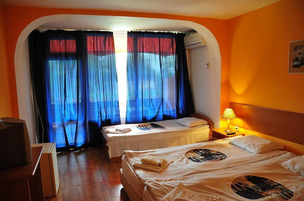 Hotel Surf Primorsko Habitación foto